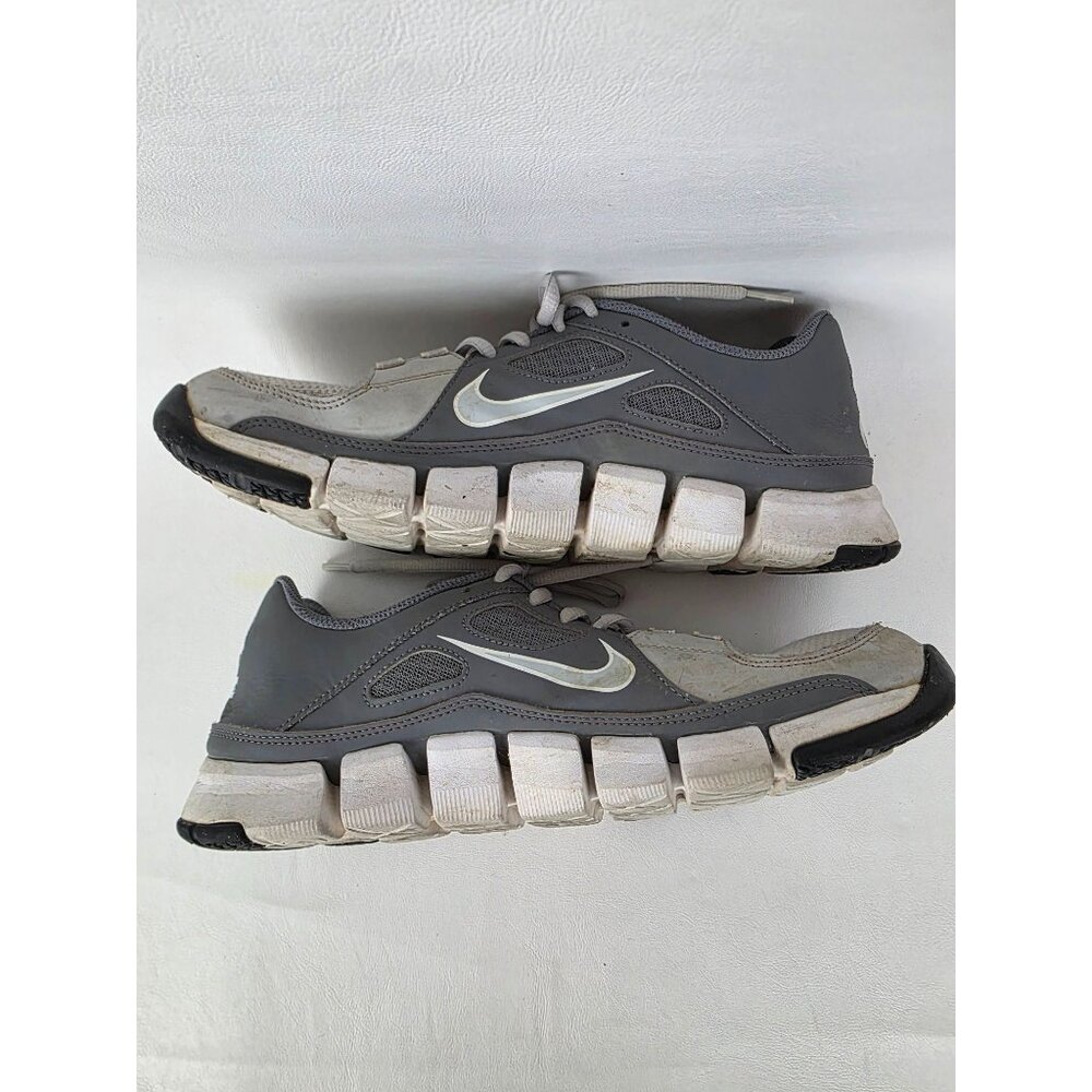 Nike Men's Training Shoes Size 8.5 Gray & White Mesh Athletic Sneakers